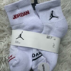 Men/women and youth Jordan cushioned White Ankle Socks - 6 Pack